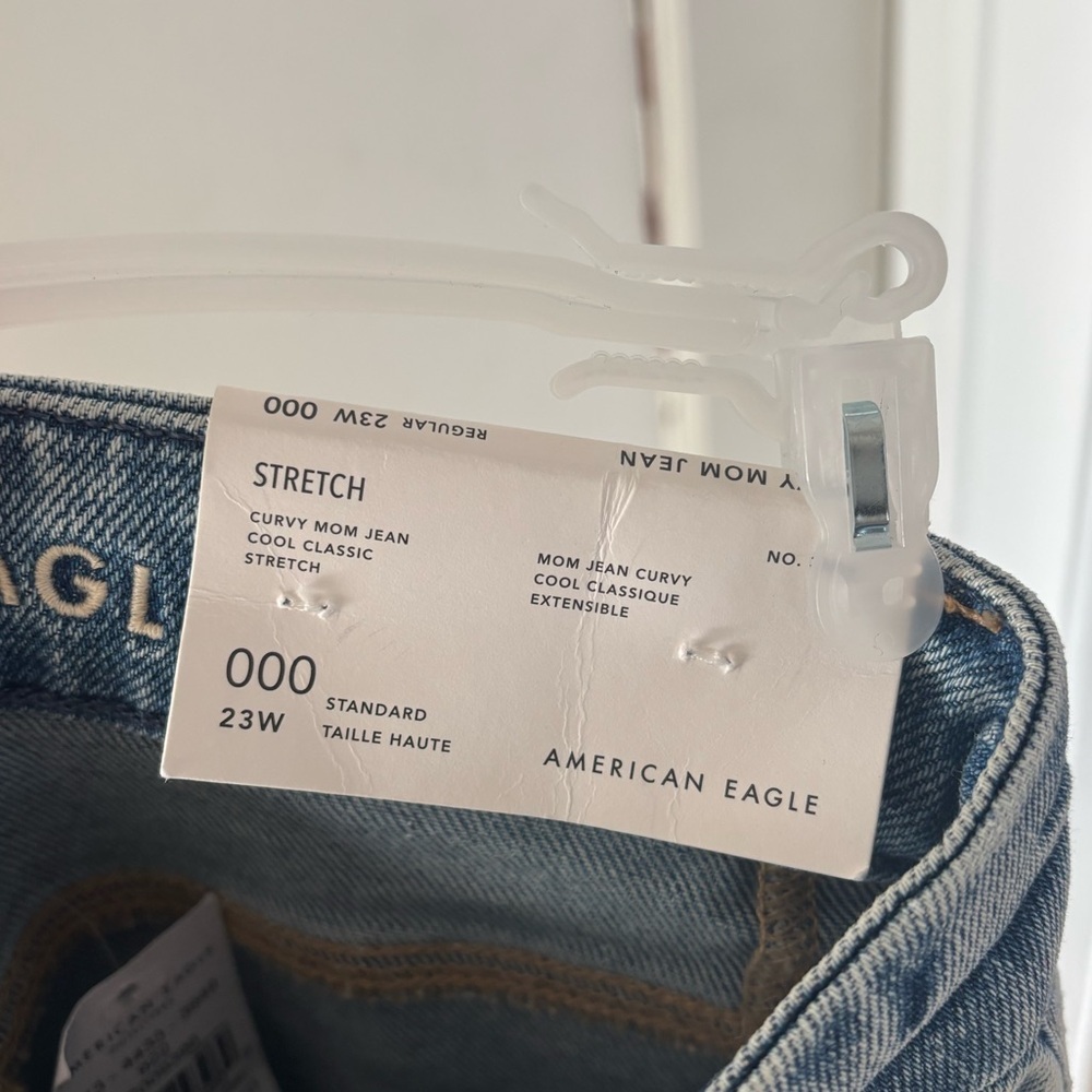American Eagle Curvy Stretch Mom Jeans Size 000 Cool Classic Blue NWT - Picture 6 of 8